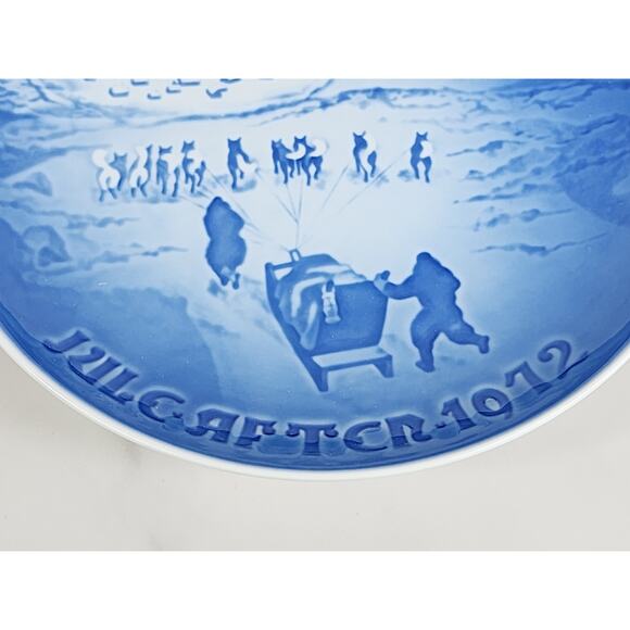 Royal Copenhagen Christmas in Greenland 1972 Wall Decor Plate 7" Denmark Vintage - Picture 10 of 13